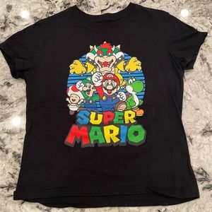 Youth L Super Mario tee.